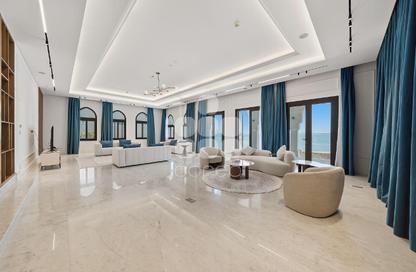 Villa - 5 Bedrooms - 7 Bathrooms for rent in La Plage South - La Plage - The Pearl Island - Doha