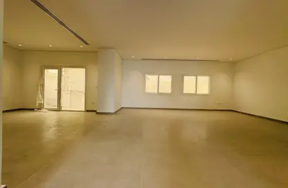 فيلا - 3 غرف نوم - 4 حمامات للايجار في شارع ام السنيم - عين خالد - الدوحة