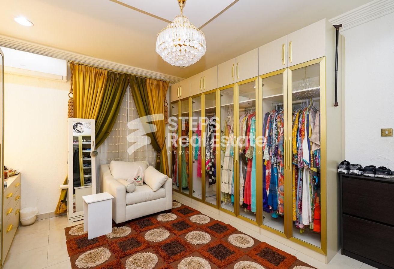 5 BHK Villa with Maids Room for Sale in Al Wakrah