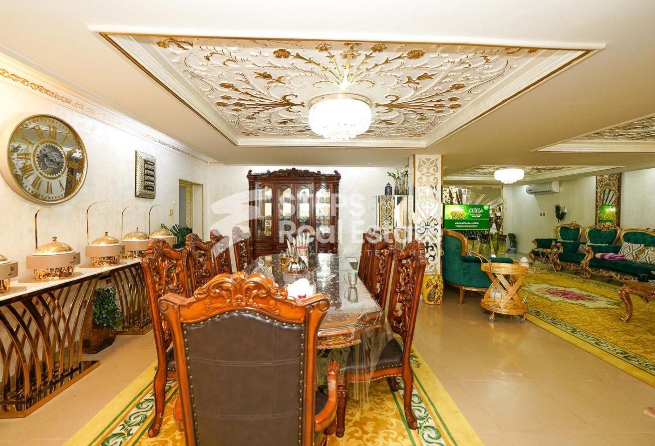 5 BHK Villa with Maids Room for Sale in Al Wakrah