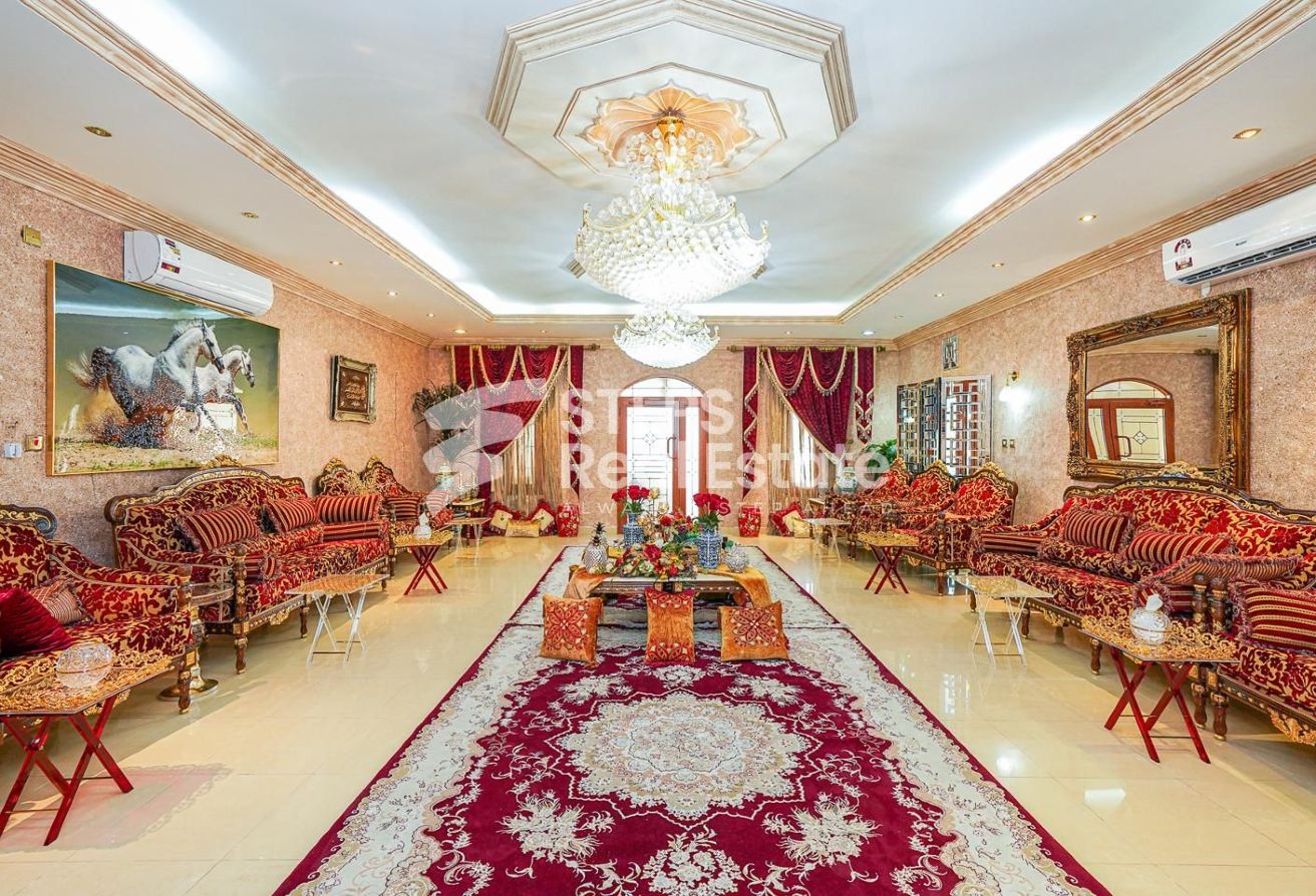 5 BHK Villa with Maids Room for Sale in Al Wakrah