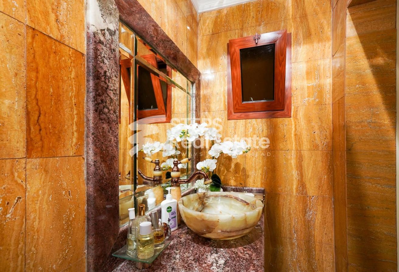 5 BHK Villa with Maids Room for Sale in Al Wakrah