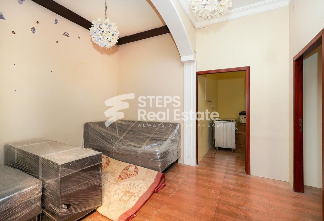 5 BHK Villa with Maids Room for Sale in Al Wakrah