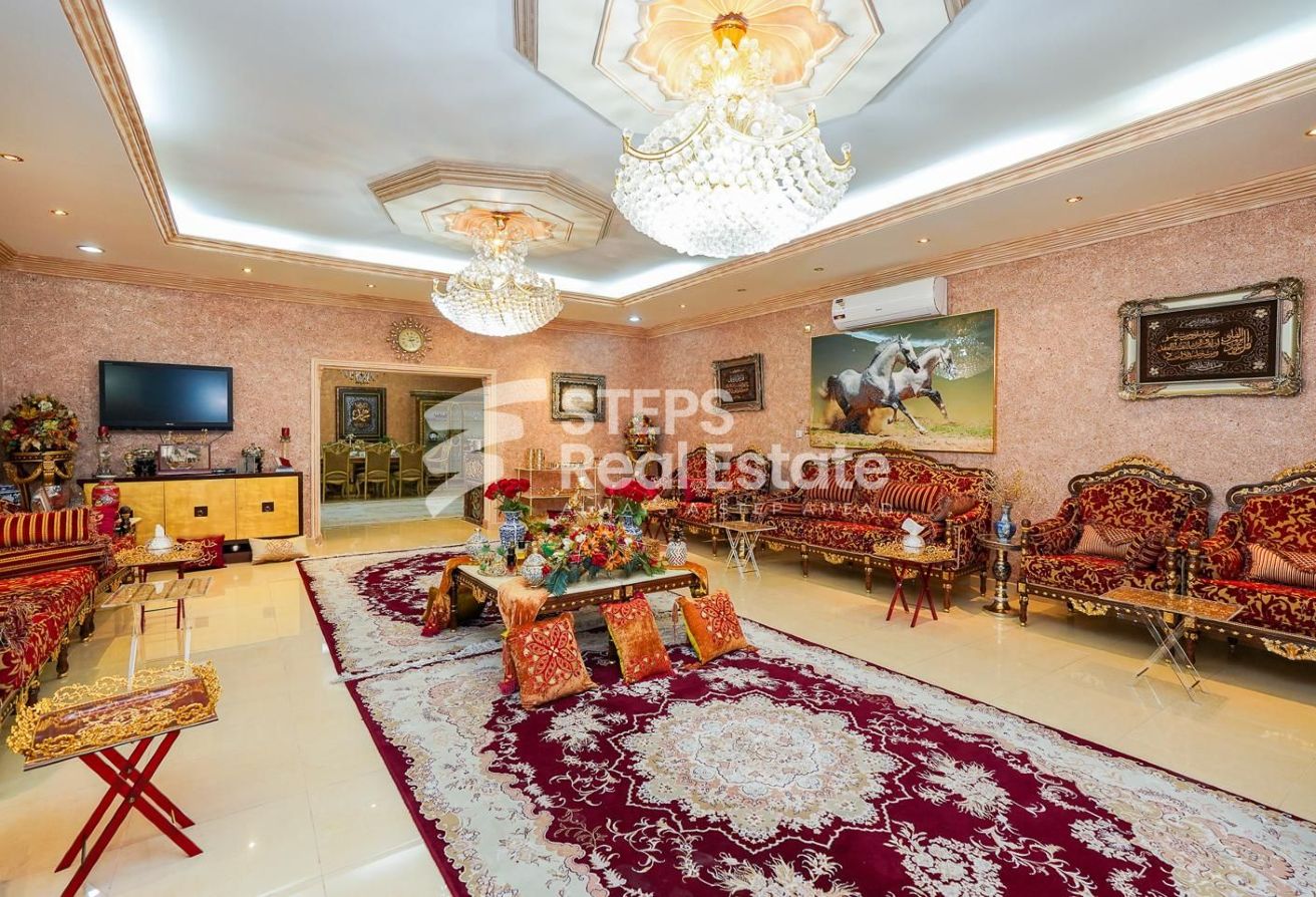 5 BHK Villa with Maids Room for Sale in Al Wakrah