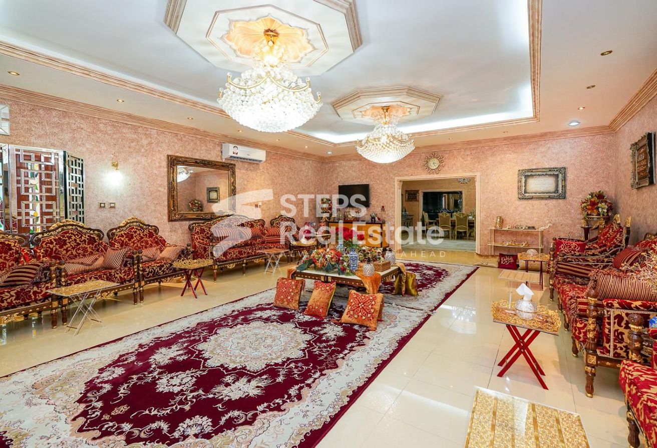 5 BHK Villa with Maids Room for Sale in Al Wakrah