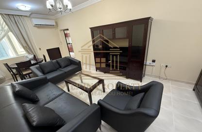 مجمع سكني - 1 - 2 للايجار في شارع الجزيره - فريج بن محمود الشمالي - فريج بن محمود - الدوحة