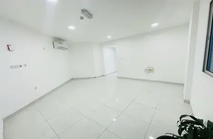 شقة - 3 غرف نوم - 2 حمامات للايجار في شارع نجمه - نجمة - الدوحة