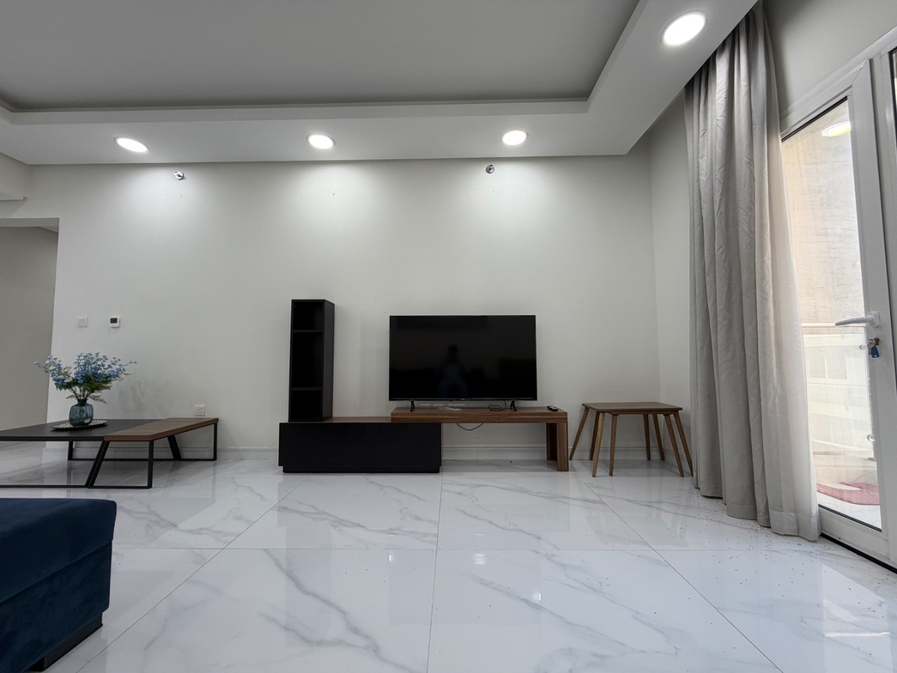 Modern 2 Bedroom Apartment in Al Erkyah for Rent thumbnail 3