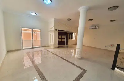 Villa - 5 Bedrooms - 3 Bathrooms for rent in Ain Khaled Villas - Ain Khaled - Doha