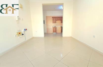Apartment - 1 Bedroom - 1 Bathroom for rent in Umm Ghwailina Comm - Umm Ghuwalina - Umm Ghuwailina - Doha Apartment - 1 Bedroom - 1 Bathroom for rent in Umm Ghwailina Comm - Umm Ghuwalina - Umm Ghuwailina - Doha