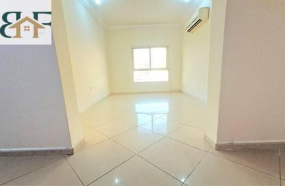 Apartment - 1 Bedroom - 1 Bathroom for rent in Umm Ghwailina Comm - Umm Ghuwalina - Umm Ghuwailina - Doha