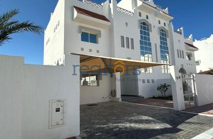 Compound - 3 Bedrooms - 4 Bathrooms for rent in Wadi Al Shaheeniya Street - Ain Khaled - Doha