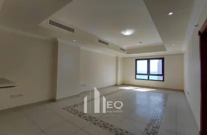 Apartment - 1 Bedroom - 2 Bathrooms for rent in East Porto Drive - Porto Arabia - The Pearl Island - Doha