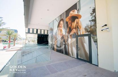 Shop - Studio - 1 for rent in Boulevard View - Yasmeen City - Lusail