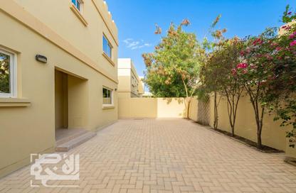 فيلا - 5 غرف نوم - 5 حمامات للايجار في مجمع فيلات بل اير - الريان القديمة - الريان - الدوحة
