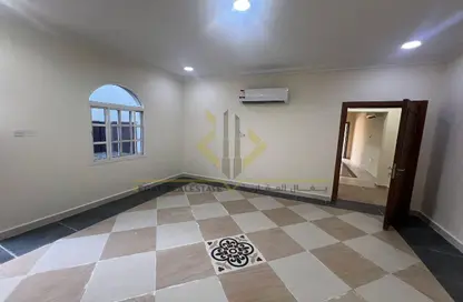 شقة - 2 غرف نوم - 1 حمام للايجار في الدفنة - الدفينة - الدوحة شقة - 2 غرف نوم - 1 حمام للايجار في الدفنة - الدفينة - الدوحة