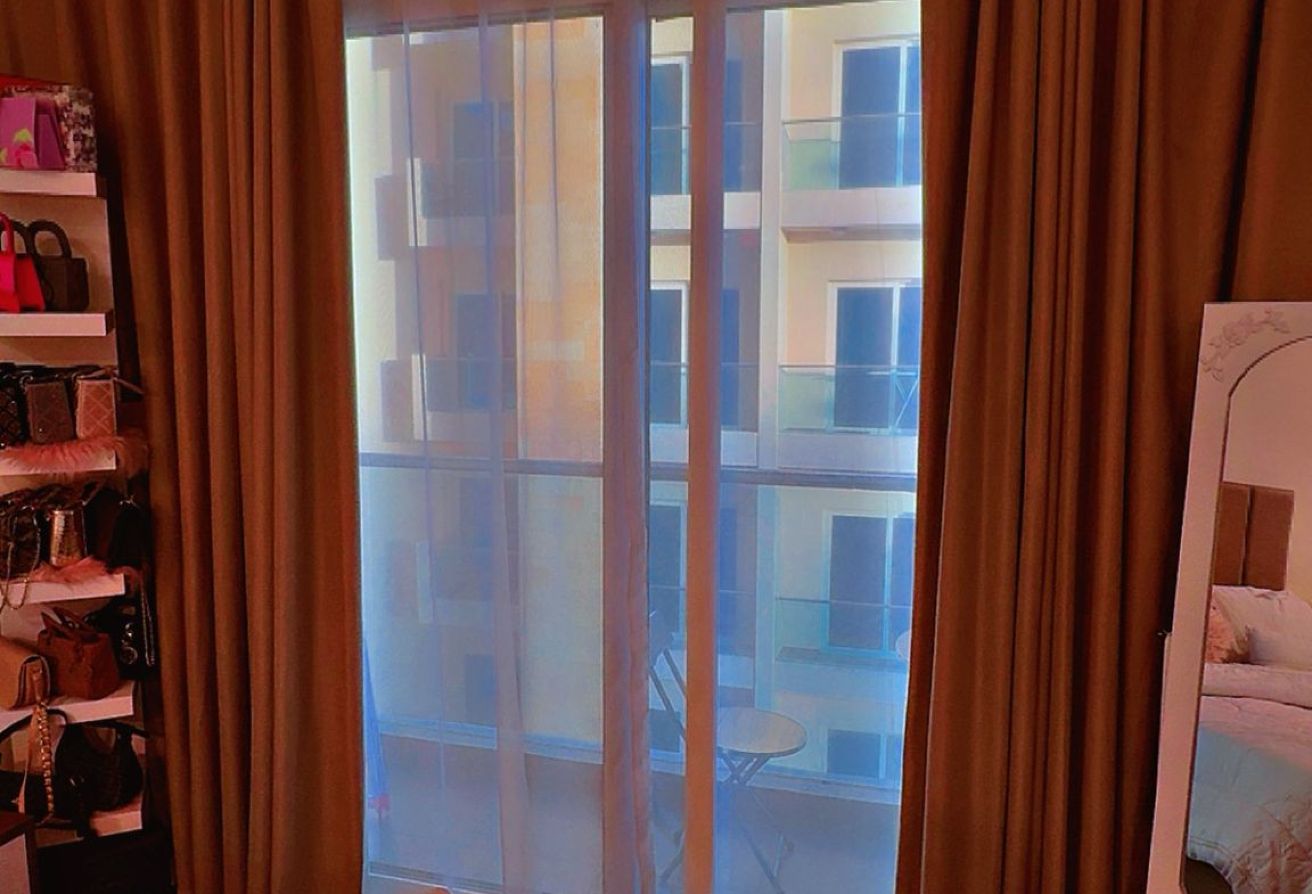 SPECIOUS 1 BHK FULLY FURNISHED IN FRONT OF TRAM thumbnail 3