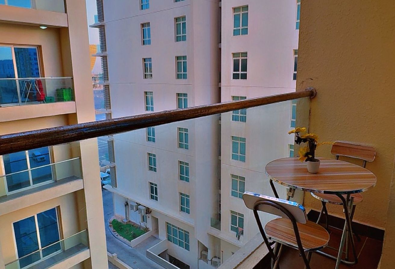 SPECIOUS 1 BHK FULLY FURNISHED IN FRONT OF TRAM thumbnail 7