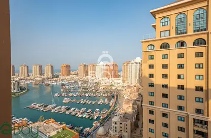 Apartment - 1 Bedroom - 2 Bathrooms for rent in Tower 23 - Porto Arabia - The Pearl Island - Doha