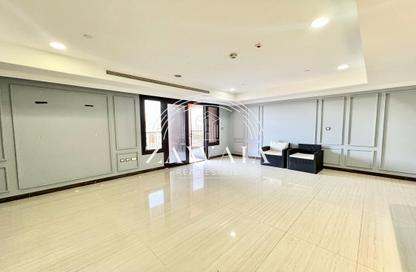 Apartment - 2 Bedrooms - 3 Bathrooms for rent in East Porto Drive - Porto Arabia - The Pearl Island - Doha