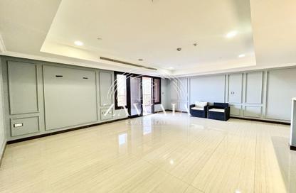 Apartment - 2 Bedrooms - 3 Bathrooms for rent in East Porto Drive - Porto Arabia - The Pearl Island - Doha