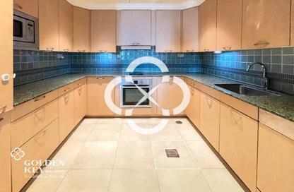Apartment - 1 Bedroom - 2 Bathrooms for rent in West Porto Drive - Porto Arabia - The Pearl Island - Doha