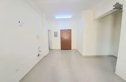 Apartment - 3 Bedrooms - 3 Bathrooms for rent in Bin Dirham 1 - Al Mansoura - Doha