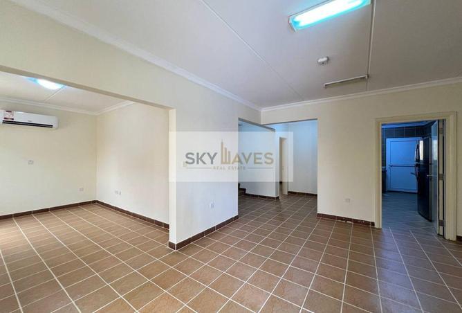 53190020 - Property Image 2