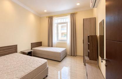 Apartment - 2 - 2 for rent in Al Duhail - Doha
