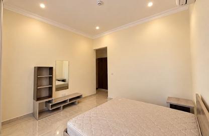 Apartment - 2 - 2 for rent in Al Duhail - Doha