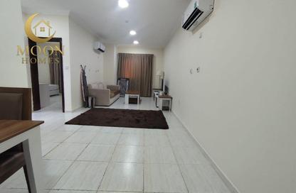 Apartment - 1 Bedroom - 1 Bathroom for rent in Umm Ghwailina Comm - Umm Ghuwalina - Umm Ghuwailina - Doha