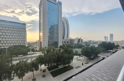 Apartment - 1 Bedroom - 2 Bathrooms for rent in Lusail Marina Heights - Marina District - Lusail