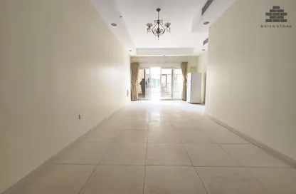 Apartment - 2 Bedrooms - 2 Bathrooms for rent in Anas Street - Fereej Bin Mahmoud North - Fereej Bin Mahmoud - Doha