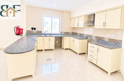 Apartment - 2 - 2 for rent in Umm Ghwailina Comm - Umm Ghuwalina - Umm Ghuwailina - Doha Apartment - 2 - 2 for rent in Umm Ghwailina Comm - Umm Ghuwalina - Umm Ghuwailina - Doha