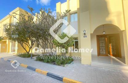 مجمع سكني - 5 غرف نوم - 5 حمامات للايجار في شارع الهناء - الغرافة - الدوحة مجمع سكني - 5 غرف نوم - 5 حمامات للايجار في شارع الهناء - الغرافة - الدوحة
