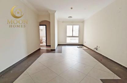 Apartment - 1 Bedroom - 2 Bathrooms for rent in Salaja Street - Doha Al Jadeed - Doha