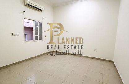 Apartment - 2 Bedrooms - 2 Bathrooms for rent in Al Sadd Road - Al Sadd - Doha