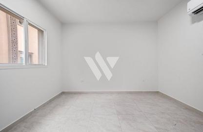 Villa - 5 Bedrooms - 4 Bathrooms for rent in Bu Hamour Street - Abu Hamour - Doha