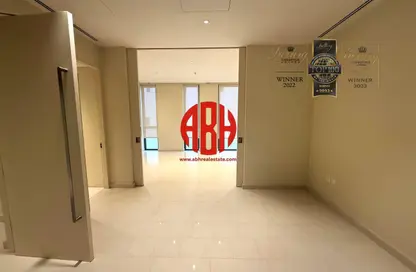 شقة - 3 غرف نوم - 5 حمامات للايجار في EB05 - مشيرب قلب الدوحة - الدوحة