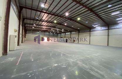 Show Room - Studio - 2 Bathrooms for rent in Industrial Area 3 - Industrial Area - Industrial Area - Doha