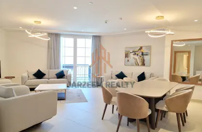 Apartment - 3 Bedrooms - 5 Bathrooms for rent in Floresta Gardens - Floresta Gardens - The Pearl Island - Doha