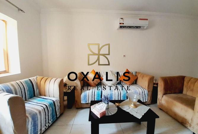 982391 - Property Image 3