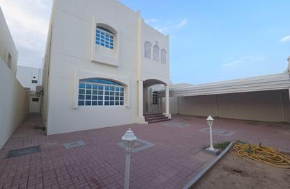 Apartment - 5 Bedrooms - 5 Bathrooms for rent in OqbaBin Nafie Steet - Old Airport Road - Doha