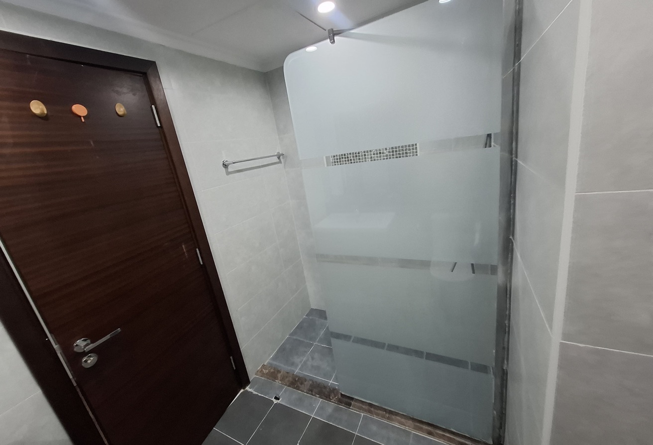 BEAUTIFUL FULLY FURNISHED 2BEDROOM INCLUDING BILLS thumbnail 6