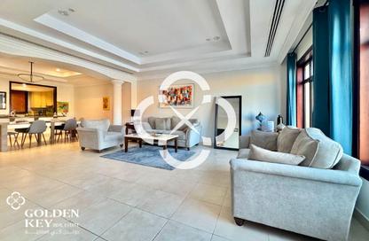 Apartment - 2 Bedrooms - 3 Bathrooms for rent in West Porto Drive - Porto Arabia - The Pearl Island - Doha