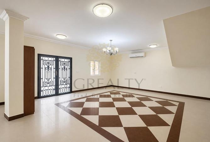61004465 - Property Image 3
