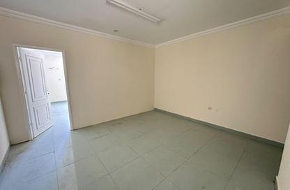 Apartment - 2 Bedrooms - 2 Bathrooms for rent in Umm Ghwailina Comm - Umm Ghuwalina - Umm Ghuwailina - Doha Apartment - 2 Bedrooms - 2 Bathrooms for rent in Umm Ghwailina Comm - Umm Ghuwalina - Umm Ghuwailina - Doha