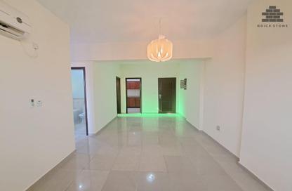Apartment - 2 Bedrooms - 2 Bathrooms for rent in Anas Street - Fereej Bin Mahmoud North - Fereej Bin Mahmoud - Doha