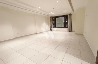 Apartment - 1 Bedroom - 2 Bathrooms for rent in East Porto Drive - Porto Arabia - The Pearl Island - Doha
