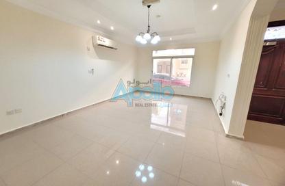 Villa - 4 Bedrooms - 4 Bathrooms for rent in Al Dana st - Muraikh - AlMuraikh - Doha